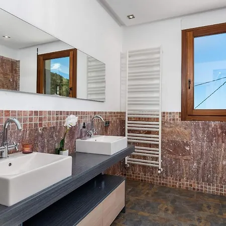 Anis - Plusholidays Calpe