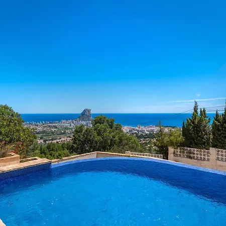 Anis - Plusholidays *