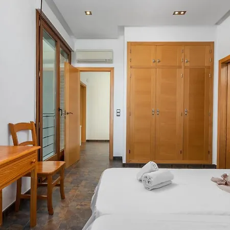 Anis - Plusholidays *