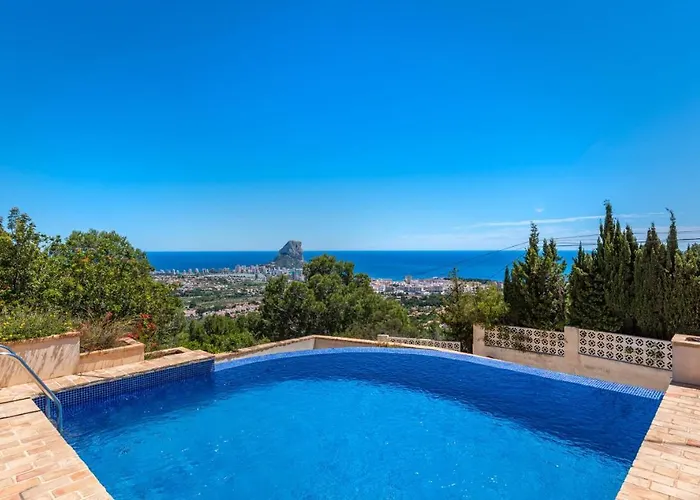 Anis - Plusholidays *