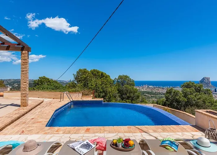 Anis - Plusholidays * Calp